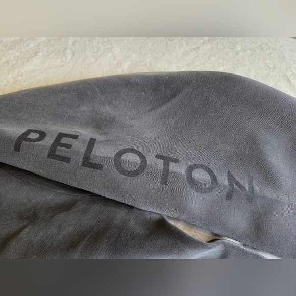 Lululemon X Peloton Hoodie - Picture 5 of 7
